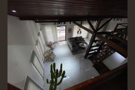 Casa de condomínio à venda com 286m², 4 quartos e 1 vaga