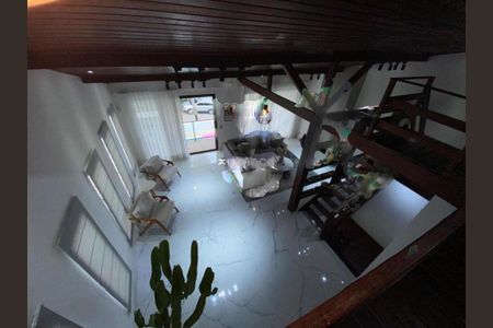Casa de condomínio à venda com 286m², 4 quartos e 1 vaga