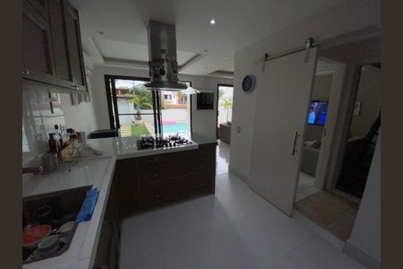 Casa de condomínio à venda com 286m², 4 quartos e 1 vaga