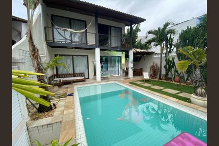 Casa de condomínio à venda com 286m², 4 quartos e 1 vaga