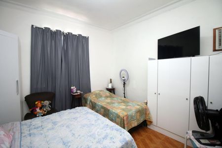 Quarto  de apartamento à venda com 1 quarto, 54m² em Olaria, Rio de Janeiro
