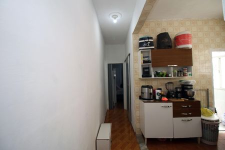 Corredor de apartamento à venda com 1 quarto, 54m² em Olaria, Rio de Janeiro