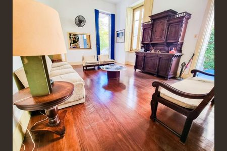 Casa à venda com 5 quartos, 216m² em Botafogo, Rio de Janeiro