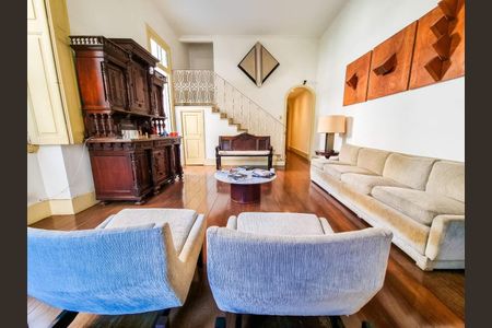 Casa à venda com 5 quartos, 216m² em Botafogo, Rio de Janeiro