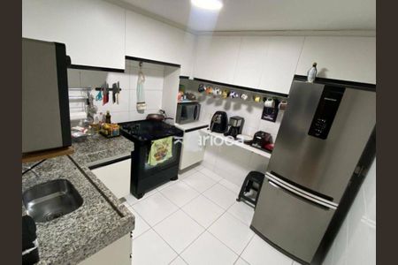 Casa de condomínio à venda com 125m², 3 quartos e sem vaga