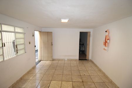 Casa à venda com 126m², 2 quartos e 2 vagasEdícula