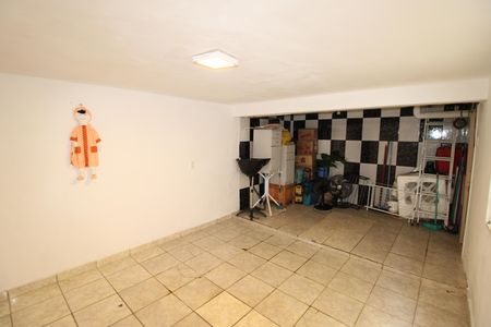 Casa à venda com 126m², 2 quartos e 2 vagasEdícula