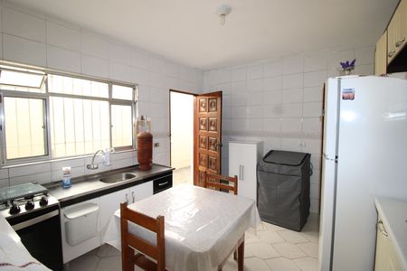 Casa à venda com 126m², 2 quartos e 2 vagasCozinha