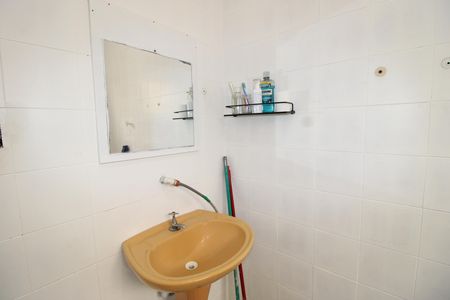 Casa à venda com 126m², 2 quartos e 2 vagasBanheiro