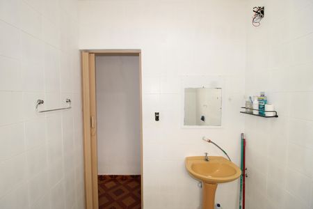 Casa à venda com 126m², 2 quartos e 2 vagasBanheiro