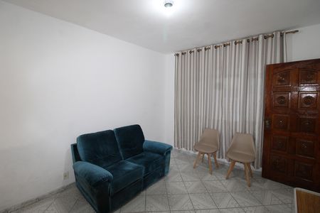 Casa à venda com 126m², 2 quartos e 2 vagasSala