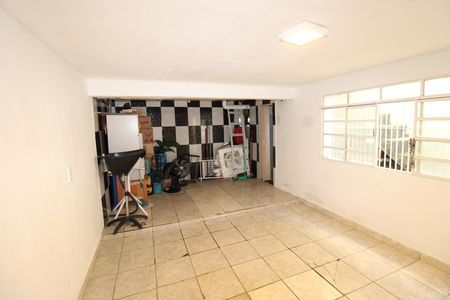 Casa à venda com 126m², 2 quartos e 2 vagasEdícula