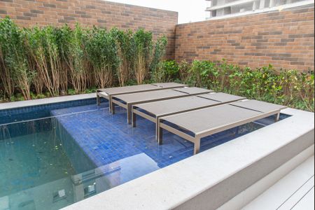 Studio à venda com 30m², 1 quarto e sem vagaÁrea comum - Piscina