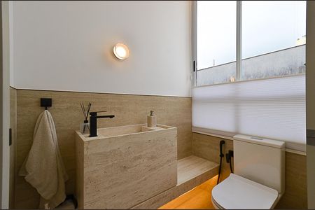 Apartamento à venda com 150m², 2 quartos e 1 vagaLavabo Cobertura