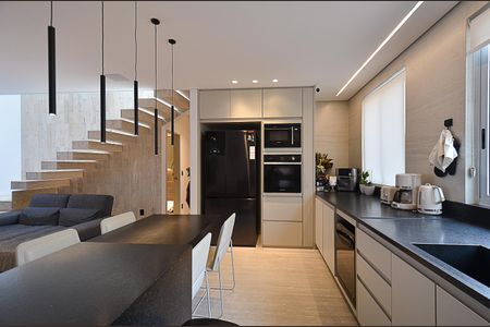 Apartamento à venda com 150m², 2 quartos e 1 vagaCozinha