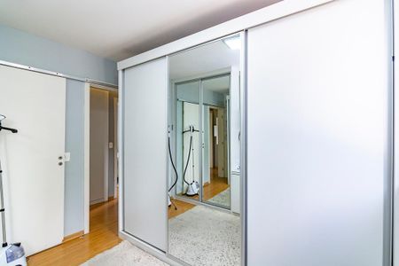 Apartamento à venda com 98m², 3 quartos e 2 vagasQuarto 3