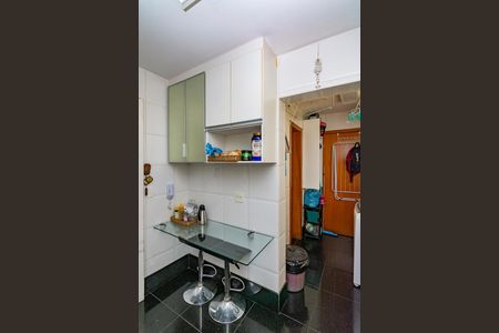 Apartamento à venda com 98m², 3 quartos e 2 vagasCozinha