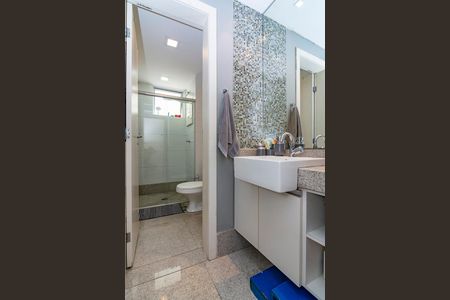 Apartamento à venda com 98m², 3 quartos e 2 vagasBanheiro Social