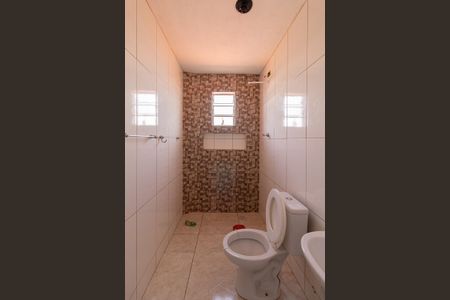 Casa à venda com 47m², 2 quartos e sem vaga Casa à venda com 47m², 2 quartos e sem vagaBanheiro