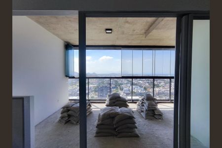Apartamento à venda com 100m², 3 quartos e 1 vaga Apartamento à venda com 100m², 3 quartos e 1 vagaVaranda
