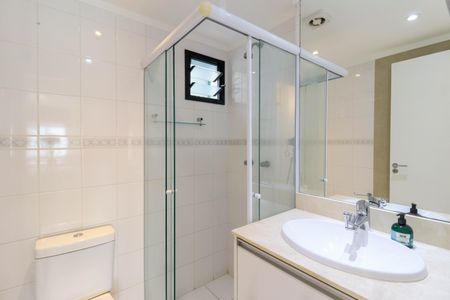 Apartamento à venda com 71m², 2 quartos e 1 vagaBanheiro da Suíte