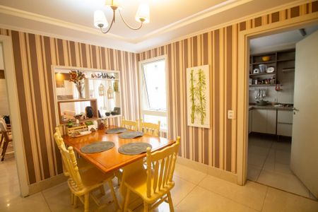 Apartamento para alugar com 200m², 4 quartos e 4 vagasCopa