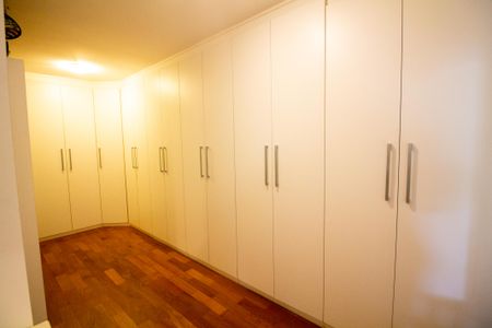 Apartamento para alugar com 200m², 4 quartos e 4 vagasSuíte 4 - Closet