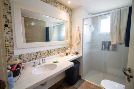 Apartamento para alugar com 200m², 4 quartos e 4 vagasBanheiro da Suíte 2