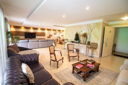 Apartamento para alugar com 200m², 4 quartos e 4 vagasSala