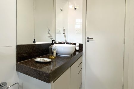 Apartamento à venda com 84m², 2 quartos e 1 vagaBanheiro