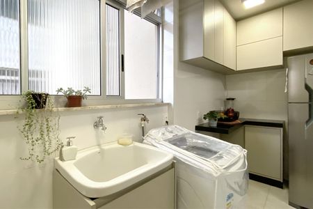 Apartamento à venda com 84m², 2 quartos e 1 vagaÁrea de Serviço