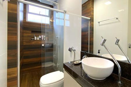 Apartamento à venda com 84m², 2 quartos e 1 vagaBanheiro