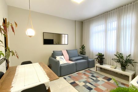 Sala de apartamento à venda com 2 quartos, 84m² em Santo Antônio, Belo Horizonte