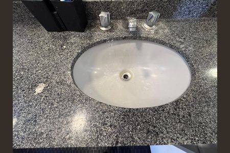 Apartamento para alugar com 128m², 2 quartos e 2 vagasSuíte 2 - Banheiro