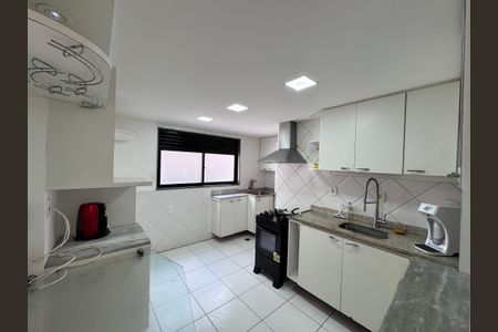 Apartamento para alugar com 128m², 2 quartos e 2 vagasCozinha e Área de Serviço