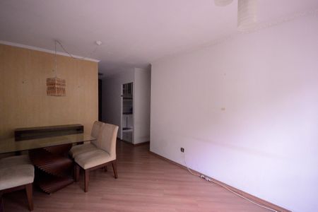 Sala de apartamento para alugar com 2 quartos, 62m² em Jardim Santa Emilia, São Paulo