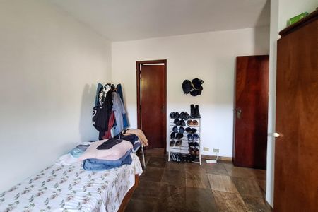 Casa à venda com 560m², 5 quartos e 3 vagasSuíte 1