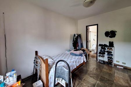 Casa à venda com 560m², 5 quartos e 3 vagasSuíte 1