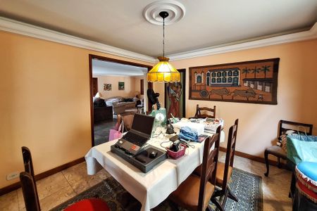 Casa à venda com 560m², 5 quartos e 3 vagasSala 2