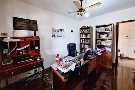 Casa à venda com 560m², 5 quartos e 3 vagasSuíte 4