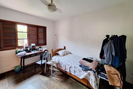 Casa à venda com 560m², 5 quartos e 3 vagasSuíte 1