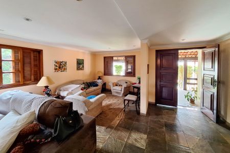 Casa à venda com 560m², 5 quartos e 3 vagasSala 1