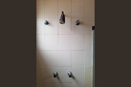 Casa à venda com 560m², 5 quartos e 3 vagasBanheiro da Suíte 4