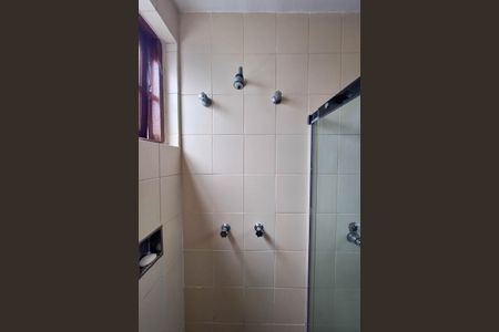 Casa à venda com 560m², 5 quartos e 3 vagasBanheiro da Suíte 1