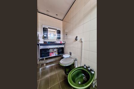 Casa à venda com 560m², 5 quartos e 3 vagasBanheiro da Suíte 3