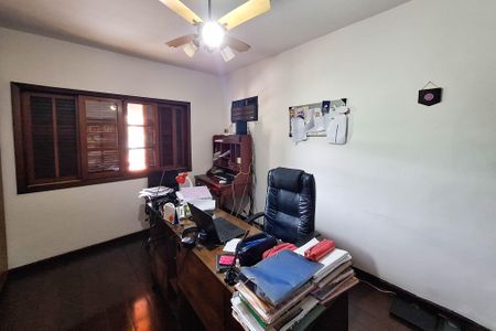 Casa à venda com 560m², 5 quartos e 3 vagasSuíte 4