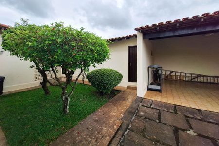 Casa à venda com 560m², 5 quartos e 3 vagasQuintal