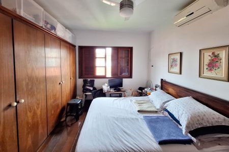 Casa à venda com 560m², 5 quartos e 3 vagasSuíte 2