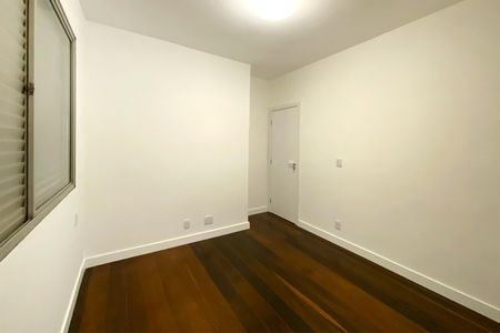 Apartamento à venda com 143m², 4 quartos e 2 vagasQuarto 3