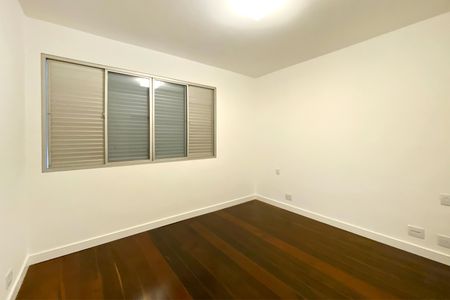 Apartamento à venda com 143m², 4 quartos e 2 vagasSuite 1